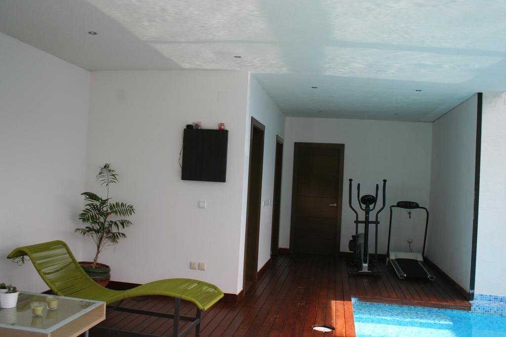 Вілла Casa Ceca De La Playa Y Barcelona, Con Piscina Climatizada Y Jacuzzi Вальроманас Номер фото